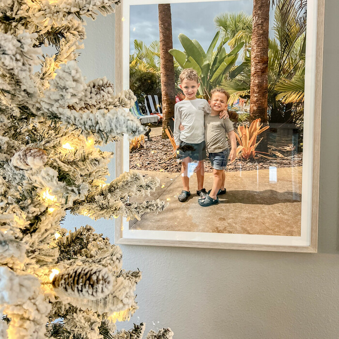 @topknots_and_littletots: Christmas came early for this mama!! 🎄❤️ We took our living room from drab to fab with these wonderful frames from @levelframes!! 