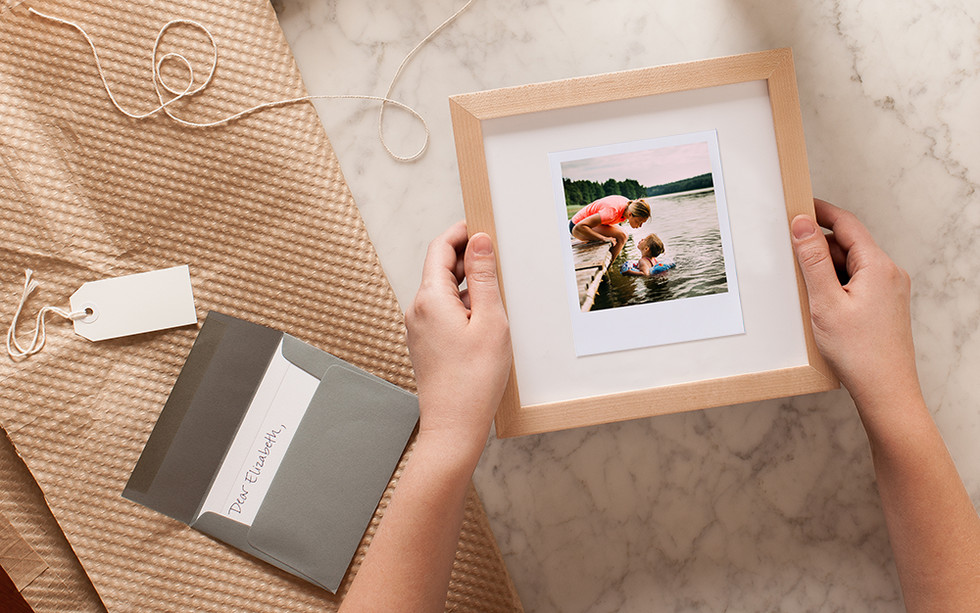 Frame a Photo Online with Level Frames - Free Gift Wrapping