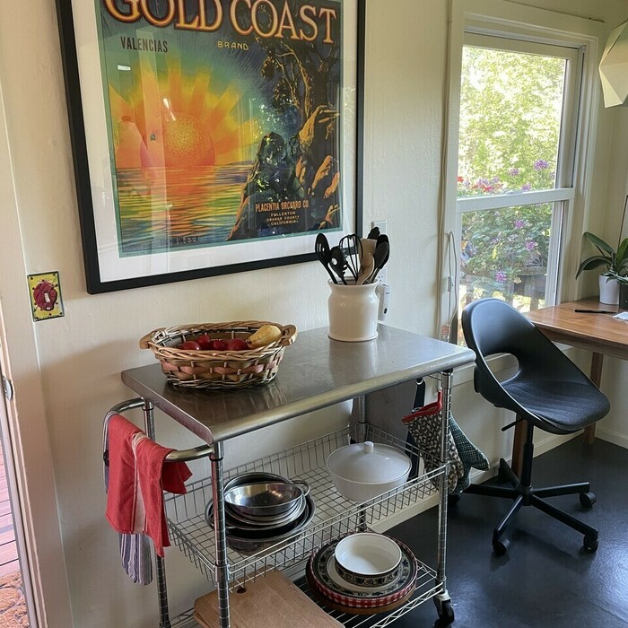 Review from Christine S: Beautiful frame. We are very impressed with the workmanship and the comprehensive instructions. Thank you!